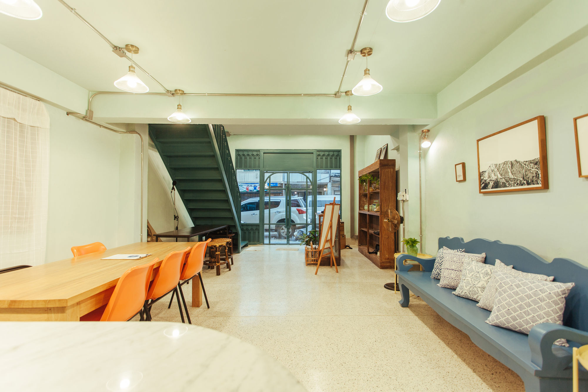 A Local Something Hostel Trang Exterior foto